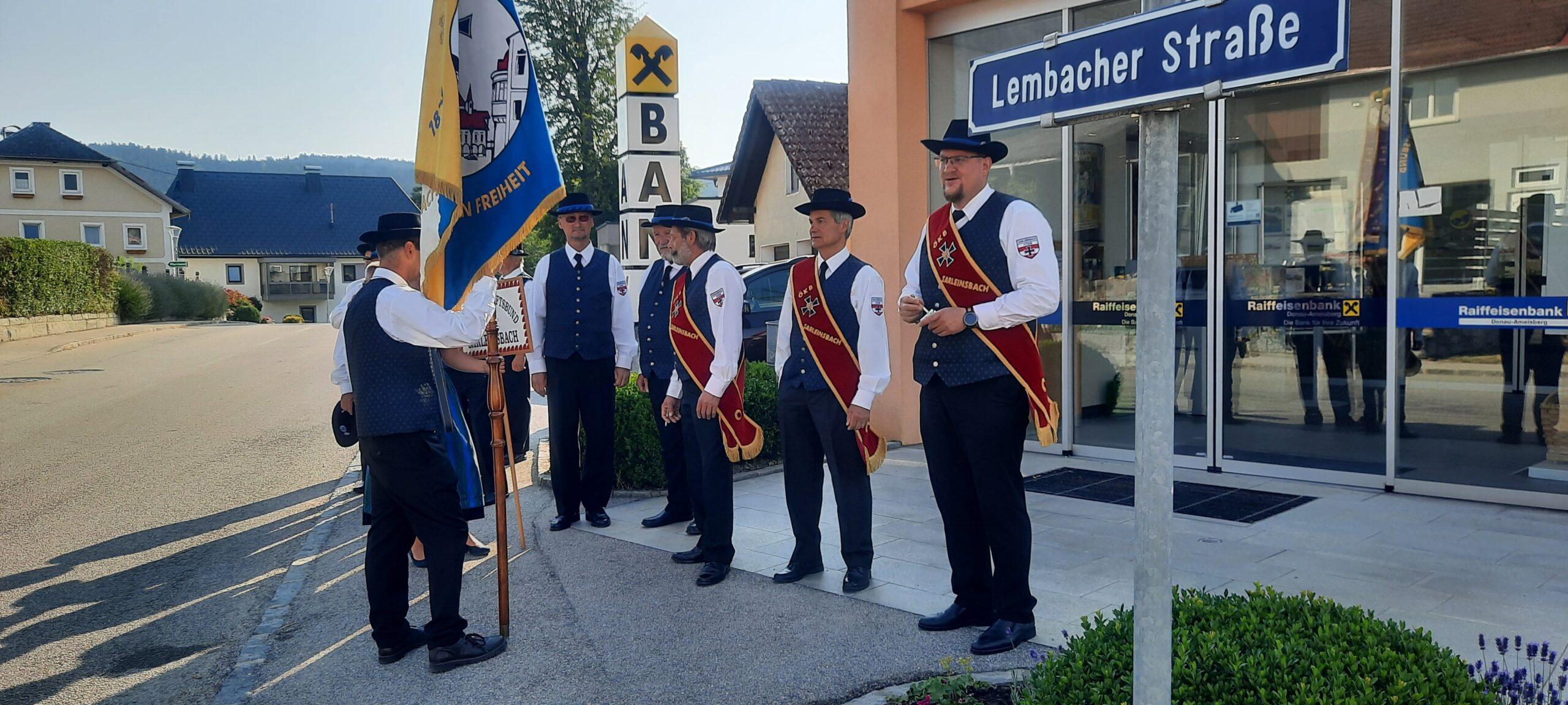 KB_Sarleinsbach_Ausrueckung_Hofkirchen_150Jahre_012