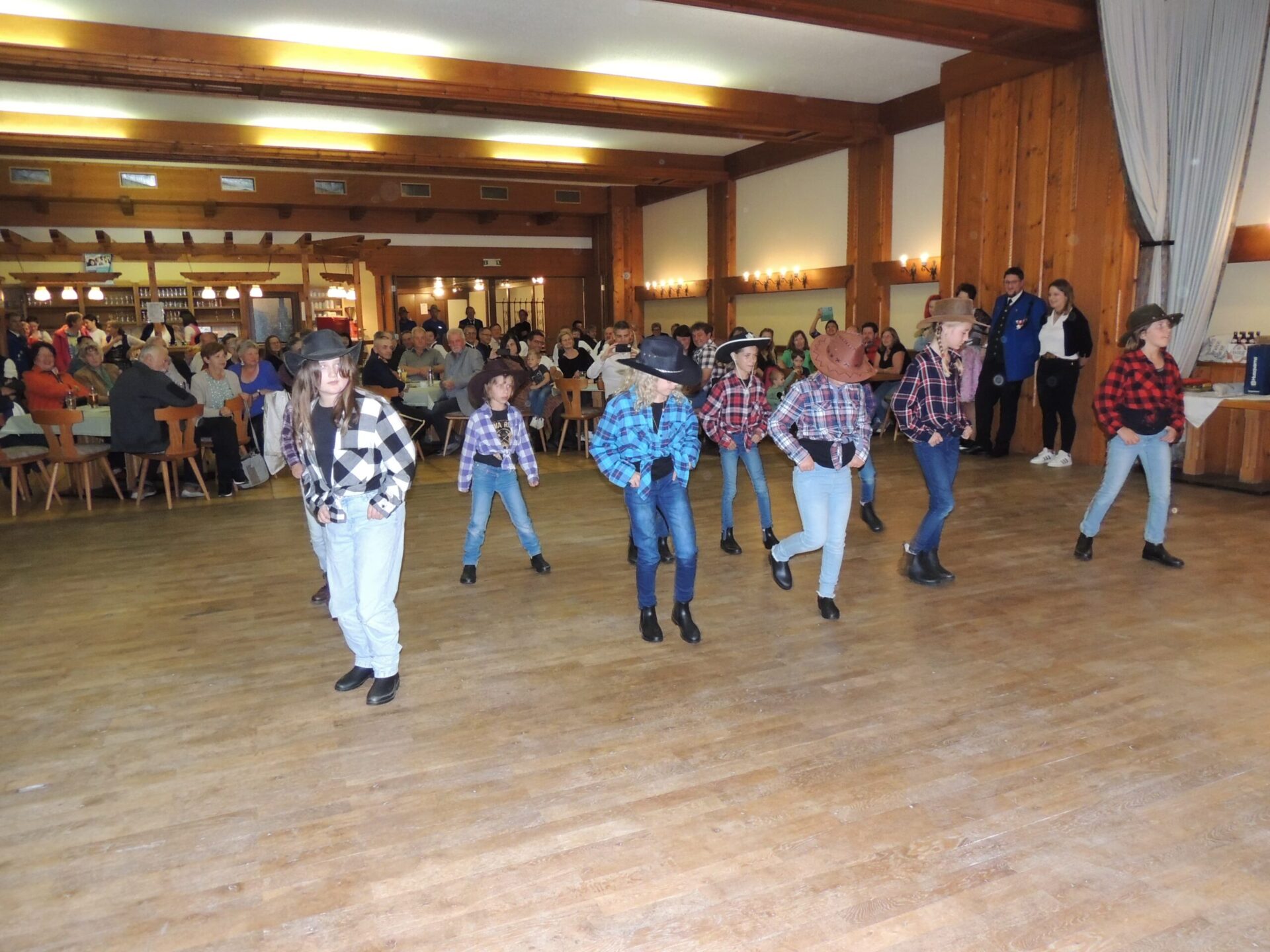 2023-10-14 Vereinsball GH Reiter 015-min