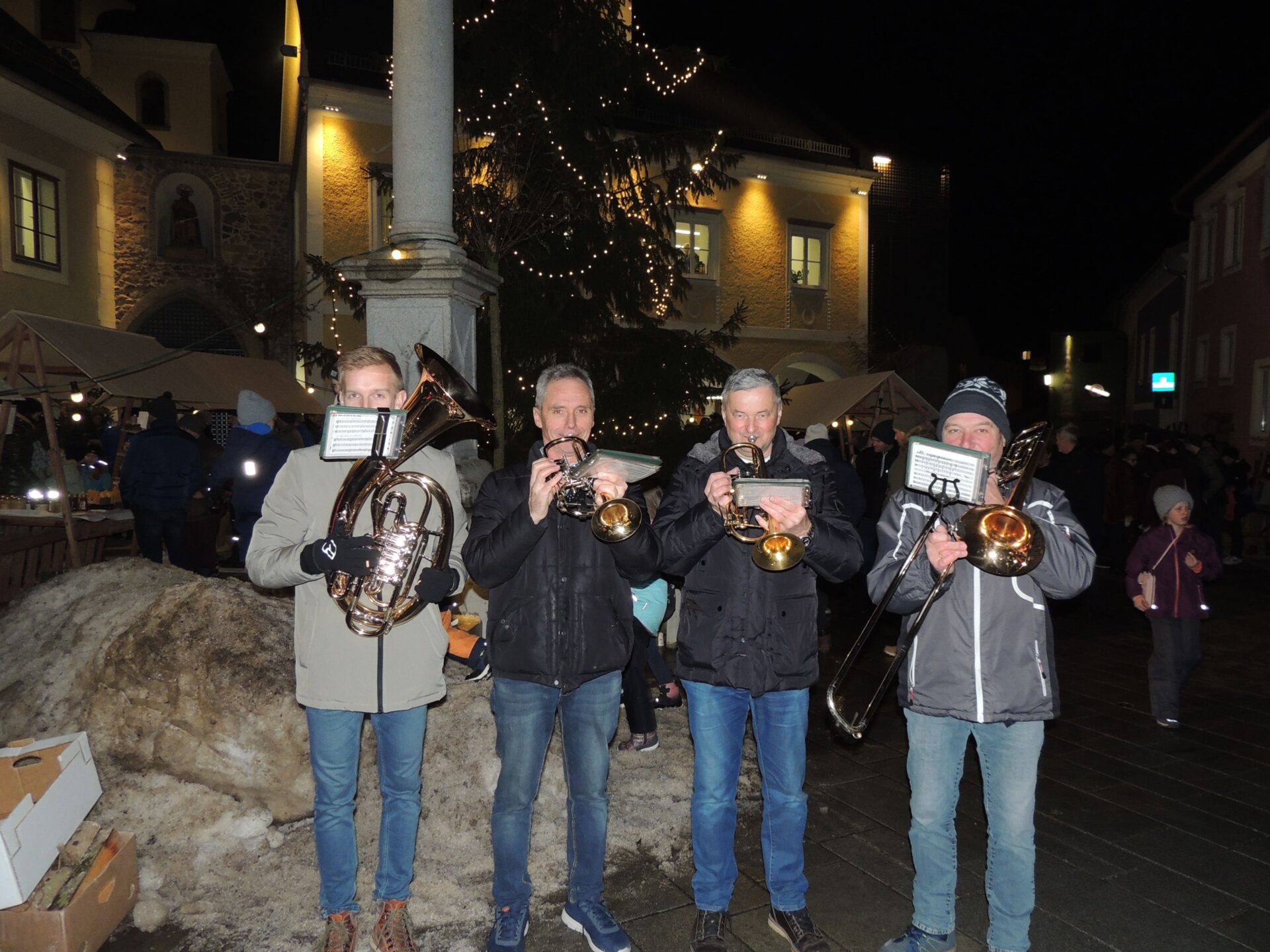 2023-12-16 der 18. Weihnachtsmarkt 074-min